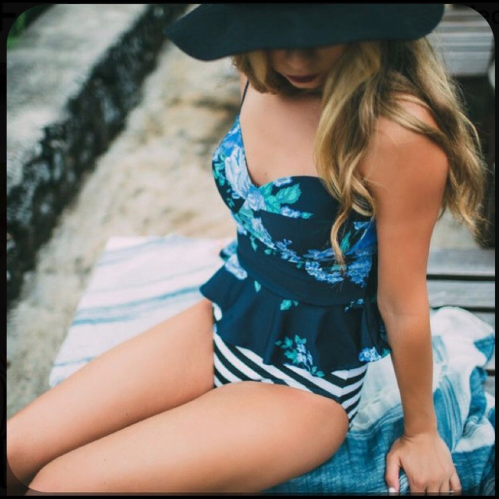 Albion Fit Antigua Peplum Swim Top NWOT